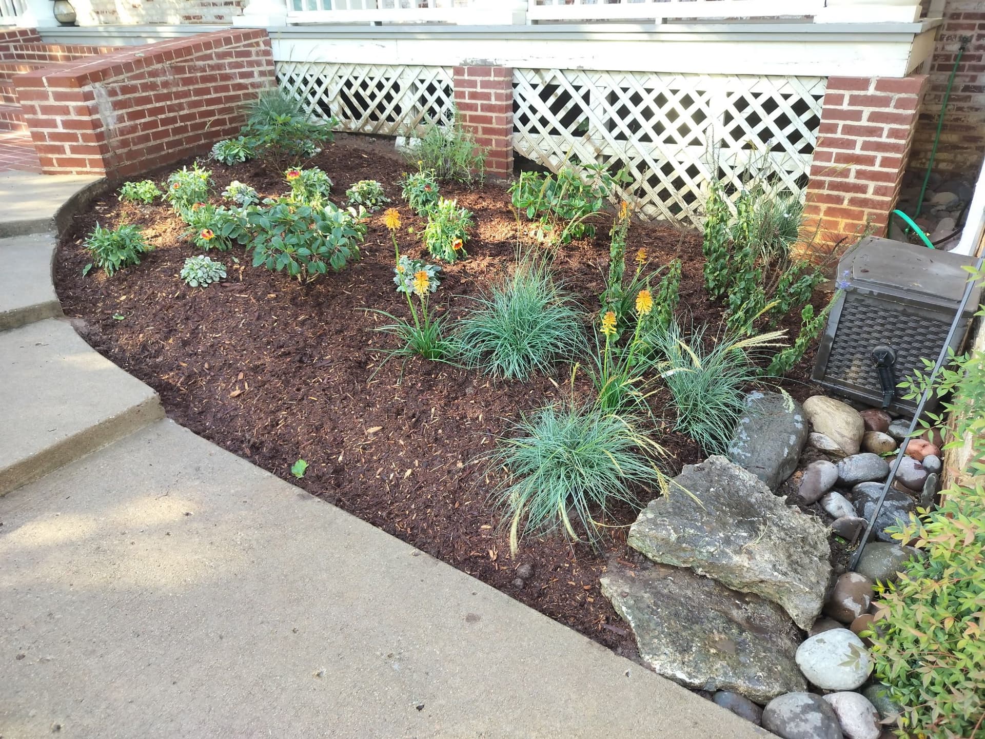 Gallery photos for Garden Oasis with Stone Path Installation: Image #3