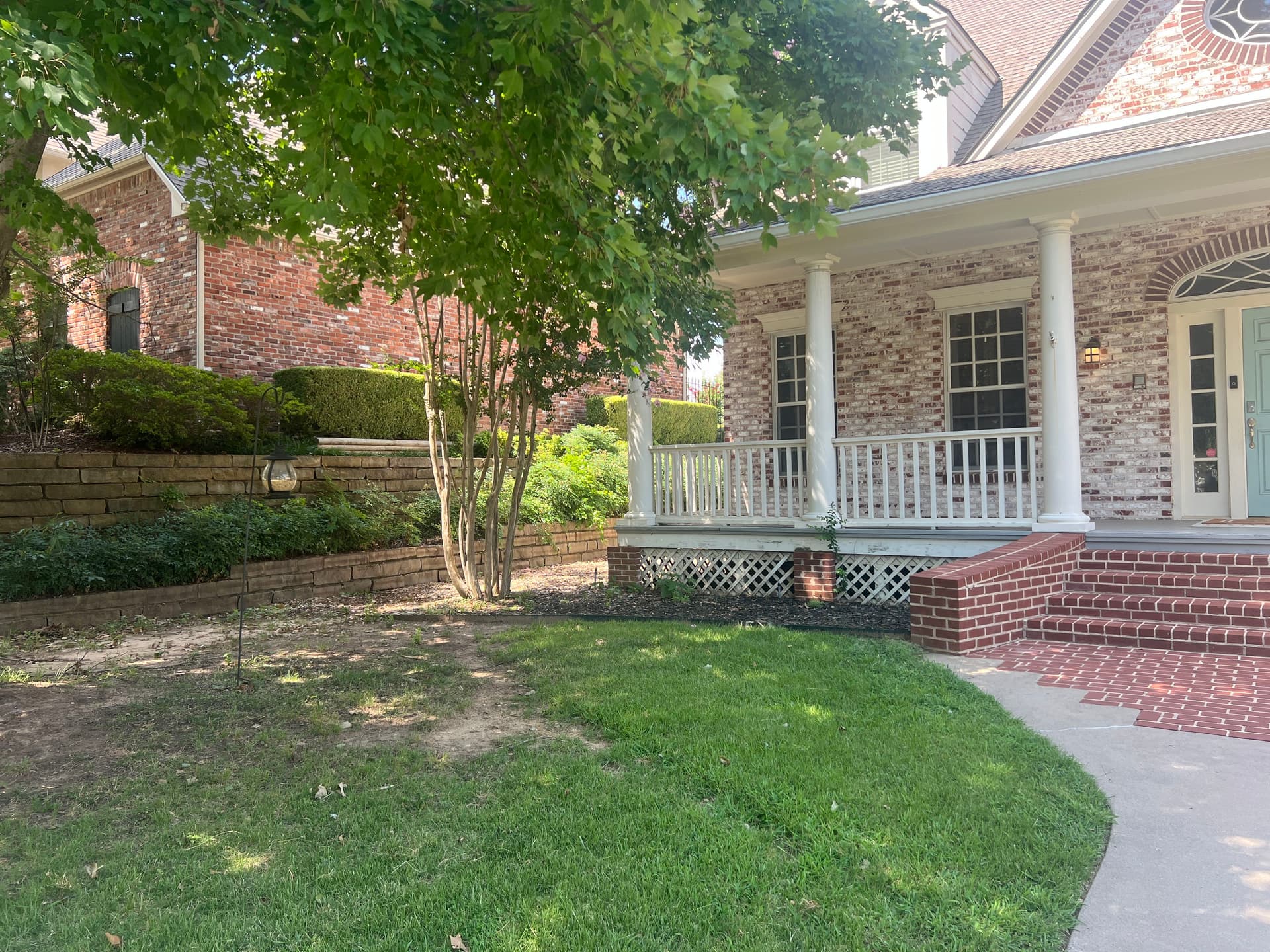 Gallery photos for Garden Oasis with Stone Path Installation: Image #1